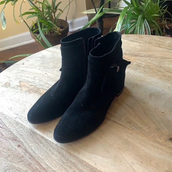 Vaneli Shoes - VAN ELI Suede Ankle Boots/Booties - Size: 8